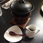 和伊の皿 美倭 - ますます期待が？シロップ入れにはぽん酢が