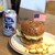 WILLIE's - その他写真:アボカドチーズバーガー（税込1480円）とPabst Blue Ribbon beer（税込800円）