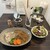 元町小路 - 料理写真:ゴロゴロチキンと骨付きチキンのカレー1180+サラダセット400