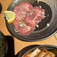 ホルモン焼肉 富や 栄店 - 