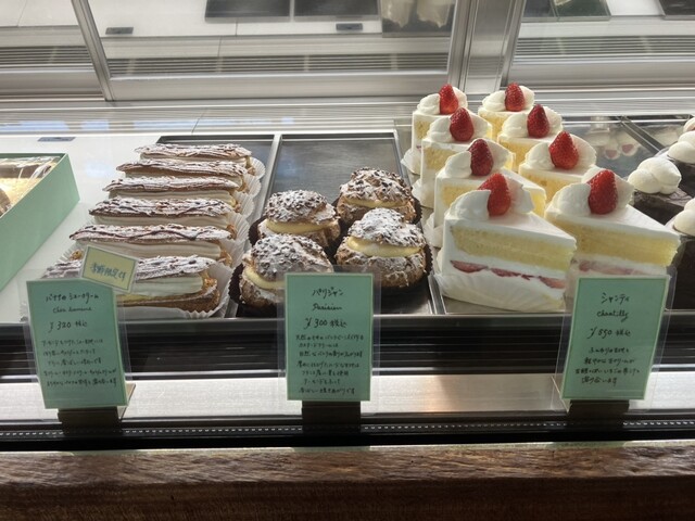 CᾒN高山都の美食姿 3 4ῬEᾭ CHEZ GOU - Takayama/Cake | Tabelog