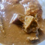 肉割烹 岡田前 - お土産カレーのタンもホロホロ