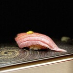 Kagurasaka Sushi Kimoto - 本マグロの大トロ