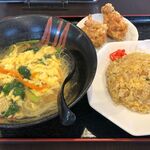 中華料理 佰吉 - 日替ラーメン＋炒飯＋若鶏の揚げ物2個