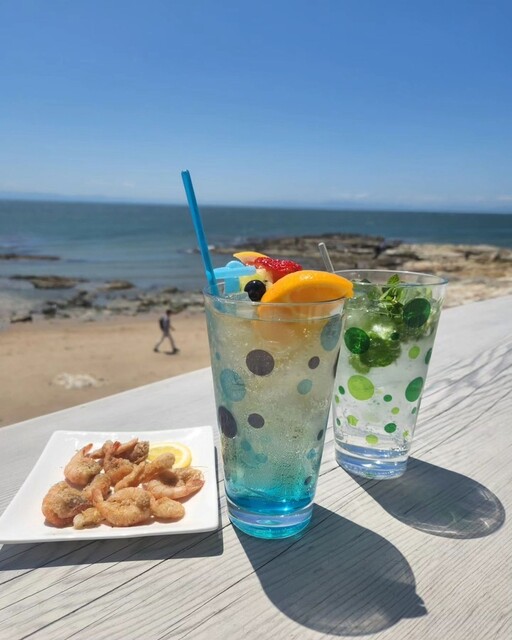 Lion Cafe &amp; Resort