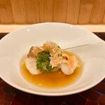 日本料理 かしづき - 赤茄子と若狭ぐじの炭火焼き　甘酢の餡　パリパリの鱗　万願寺とうがらし　