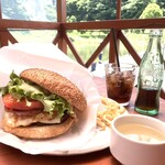 ＭｉｄＣｒｅｅｋ Ｃａｆｅ - スペシャルバーガー