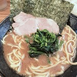 横浜家系らーめん 二代目武道家 - ラーメン並　800円