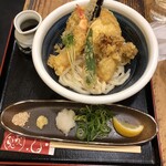 うどん 兎麦 阪急三番街店 - 
