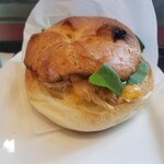 カフェ・ベローチェ 茅場町駅前店 - Bセットのカイザーサンド（サラダチキン　〜すりおろし野菜ソース〜）