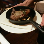 リストランテ カノフィーロ - フランス産ビゴール豚のグリーリア１