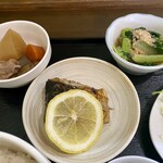 ささら - 筑前煮 サバ塩焼き 小松菜おひたし