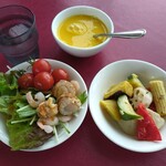 北広島クラッセホテル - 温野菜、サラダ、パンプキンスープ