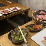 ホルモン焼肉 はやぶさ - 