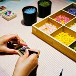 花のある棲家 - 箱庭制作風景