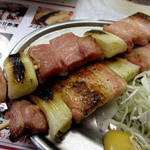 元祖立ち飲み屋 - 新味『ベーコン串』\240円