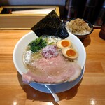 麺家 たけ田 - 松葉ガニと親ガニの蟹出汁背脂塩ラーメンと蟹味噌炙り丼