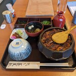 あつた蓬莱軒 本店 - 