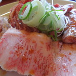 Yakiniku Gyuu Gyuu - サシが入っているカルビー、美味しそう