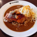 ＣｏＣｏ壱番屋 - ハニマの野菜とにんにくx3がお供してます