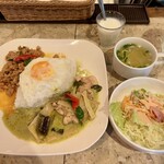 タイ料理 タイダイニングプラーローマー - 