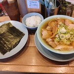 シンちゃんラーメン - 中華そば＋海苔＋ライス