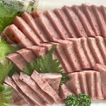 みなと市場 小松鮪専門店 - こちらは、お持ち帰りの本まぐろ盛り合わせです✨