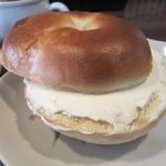 ユルリサロン×ハナウタカフェ - ベークルとクリームチーズ