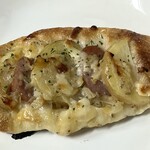 しばぱん - じゃが芋とウインナーの塩ダレづけ