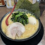 横浜家系ラーメン 龍馬家 - 