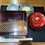 別館山田 - 開けますよー。　瞬き禁止です。