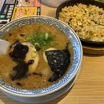 丸源ラーメン 瀬戸店 - 黒とんこつラーメン