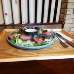 cafe Hanamori - ローストビーフサラダ