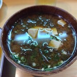 Totono mise - もずく入りの味噌汁