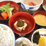 Kaya no ki - 精進料理のセットです。