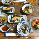 よし半 - 宴会料理（一部）