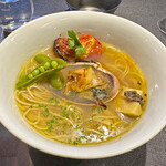 Japanese Soba Noodles 蔦 - 「大アサリの薄口醤油Soba」