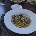 ラ ビストリア - アサリと塩コンブのパスタ