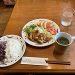 Youfuuchuu Bousoshie - 日替わりのチキンの照り焼きと阿部鶏のジャポソース　1000円