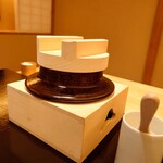 あさば - なんと　数ヶ月おきに　新しい蓋と台　作り替えるそう