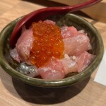 Sushi To Tempura Nihon No Umi - 小鉢の海鮮丼　イクラ弾けます