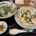 周香港飯店 - 