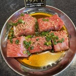 炭火焼肉うしまつ - 