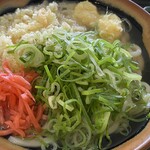 富士見うどん - 2024/06/04
      温かけうどん 290円
      麺増量 1玉 120円
      野菜かき揚げ 150円
