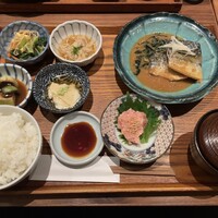 魚とおばんざい 泉士 - 