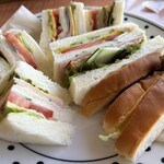 カフェ・キャラバン - サンドウィッチ　ミックス