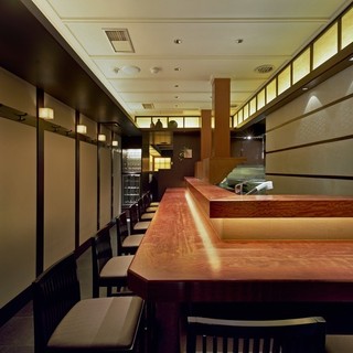 少人数から大人数まで対応！多彩なシーンに合う空間