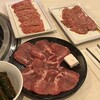 お肉屋さんが『君に、焼いて揚げる。』