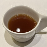 紀尾井町 とんかつ・洋食ひとみ - テールのコンソメスープ　濃厚！