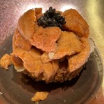 紀尾井町 とんかつ・洋食ひとみ - 蟹クリームコロッケ　雲丹がドンとのり、更にキャビアが！